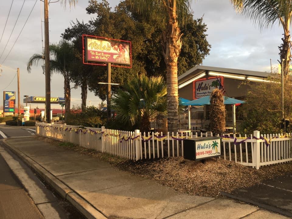 Hula’s restaurant and outdoor patio on Jackson Avenue in Escalon
